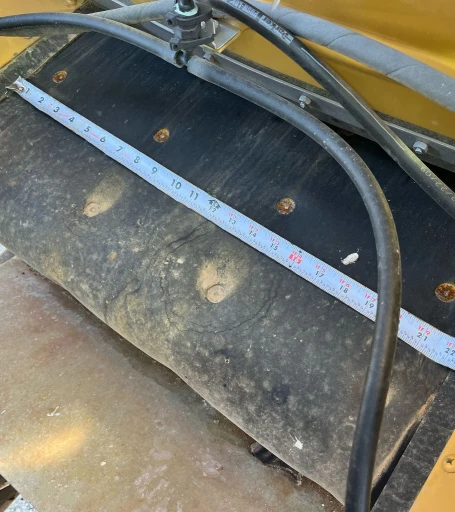 2013 Rogator RG1100 applicator