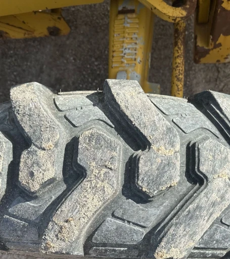 2015 Caterpillar 420F backhoe