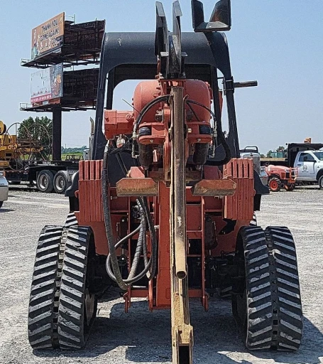 2012 Ditch Witch RT120 Quad vibratory cable plow