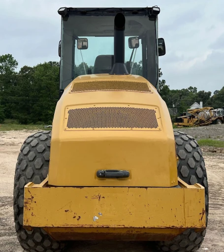 2008 Caterpillar CS56 single drum vibratory roller