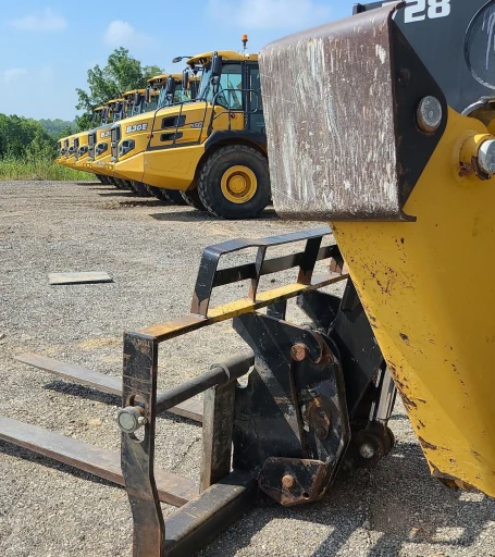 2017 Caterpillar TL1255D telehandler