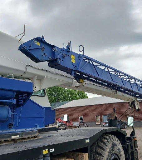 2011 Tadano GR300XL crane