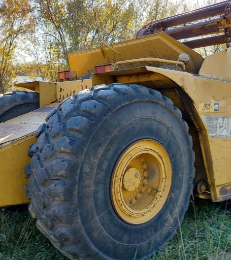 2006 Caterpillar 615C Series II elevating scraper