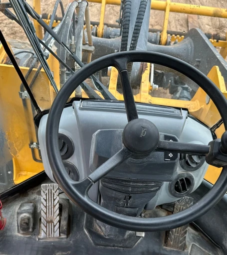 2022 John Deere 544 P-Tier wheel loader