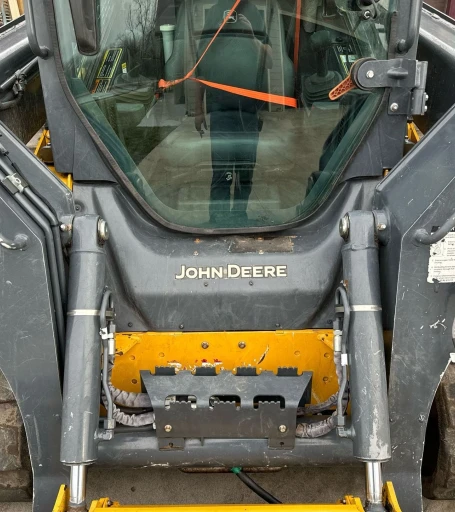2021 John Deere 325g tracked skidsteer