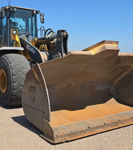2014 John Deere 824K Wheel Loader