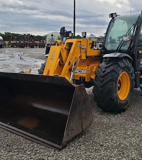 2023 JCB 542-70AG telehandler