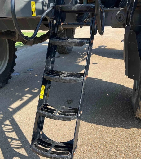 2019 RoGator RG1300C Self-Propelled Sprayer