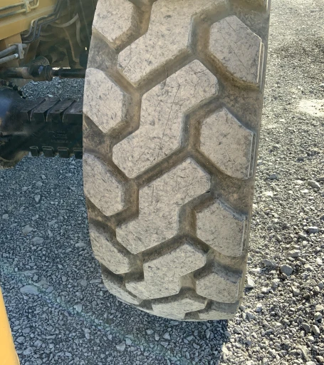 2013 Caterpillar TL1055C Telehandler