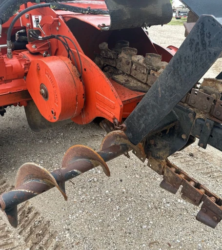 2013 Ditch Witch RT120 Quad trencher