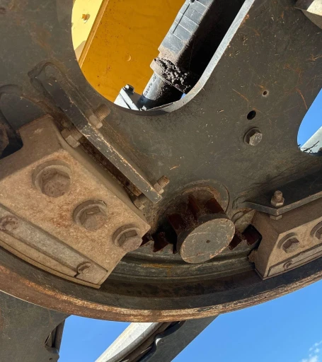 2013 John Deere 772G motor grader