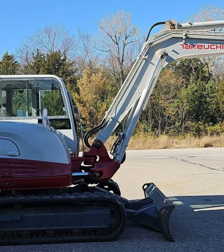 2013 Takeuchi TB285 mini excavator