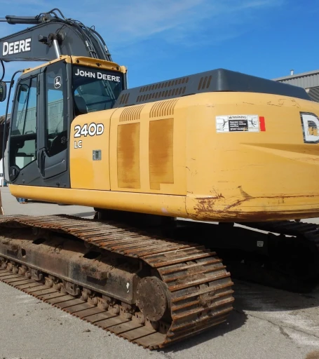 2011 John Deere 240DLC excavator