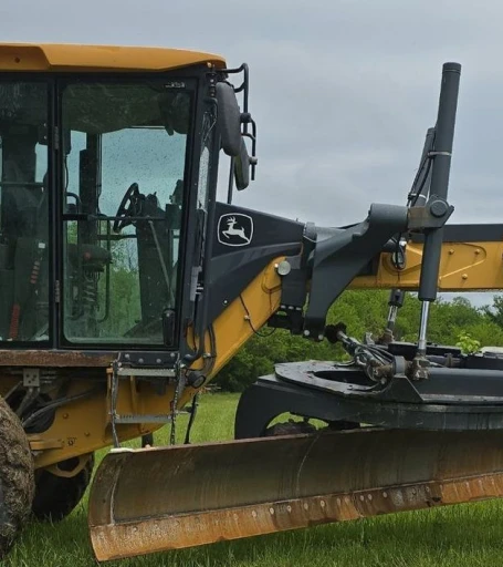2013 John Deere 770G motor grader