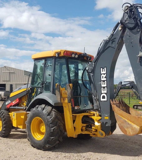 2018 John Deere 410L backhoe