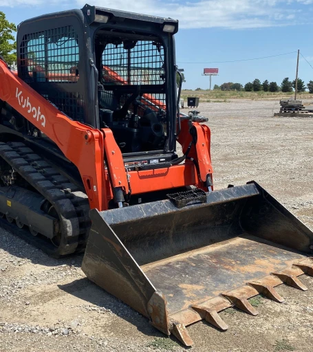 2021 Kubota SVL65-2  tracked skid steer loader