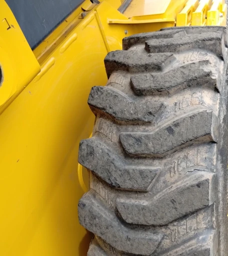 2022 John Deere 330G skid steer loader
