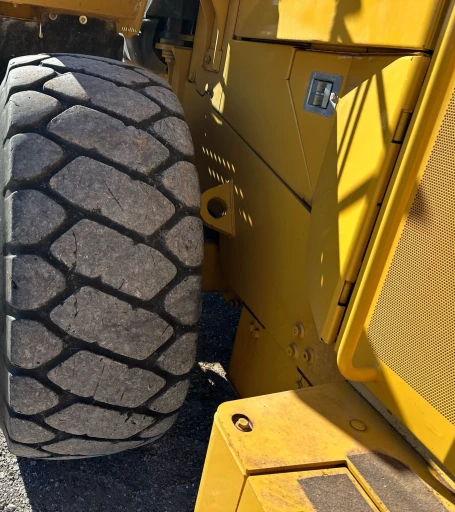 2012 John Deere 744K wheel loader
