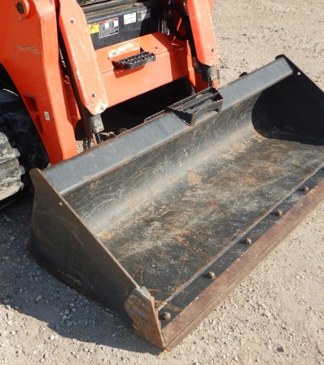 2015 Kubota SVL90-2 skid steer