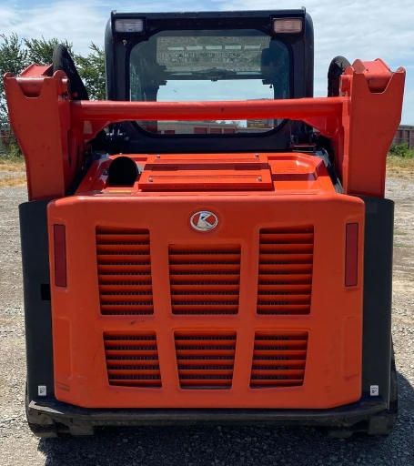 2021 Kubota SVL65-2  tracked skid steer loader