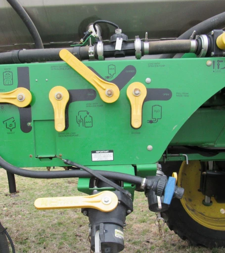 2014 John Deere R4038 self-propelled sprayer