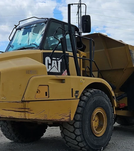 2013 Caterpillar 740B haul truck