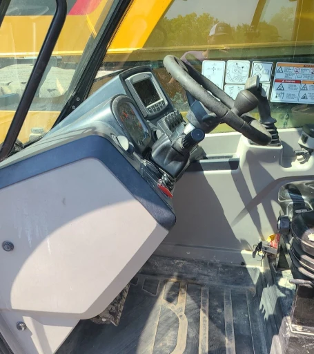 2018 Caterpillar TL1255D telehandler