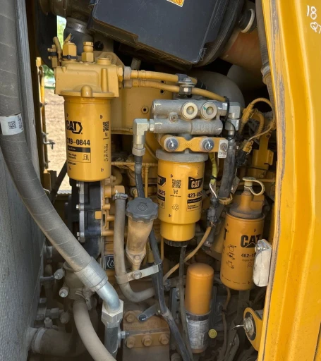 2016 Caterpillar 953D track loader