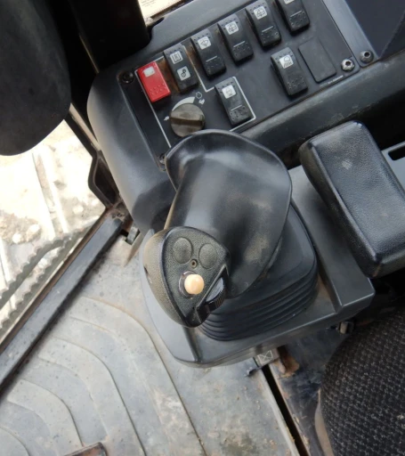 2011 Caterpillar D5K LGP dozer