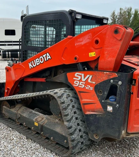 2019 Kubota SVL95-2S tracked skid steer loader