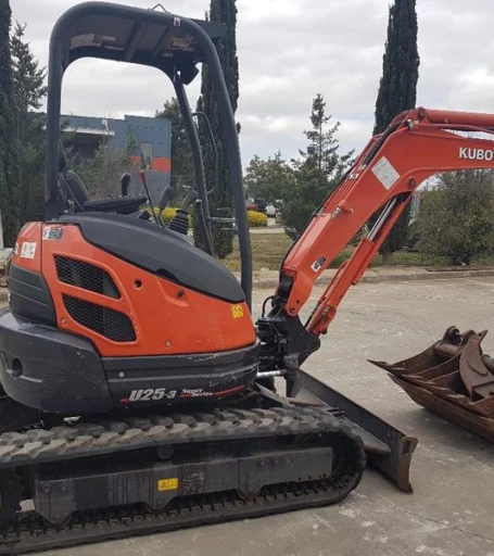 2014 KUBOTA U25-4