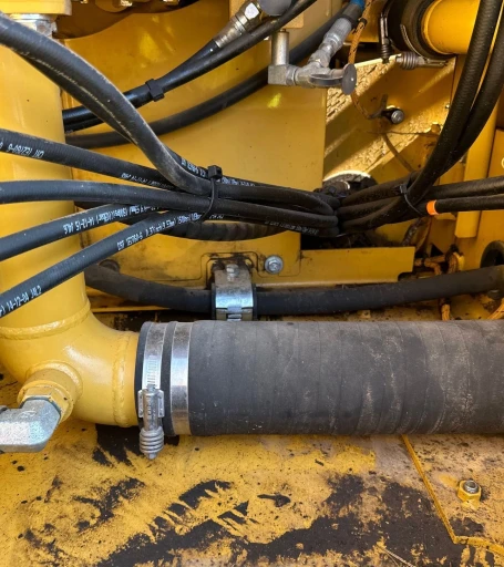 2015 Caterpillar 323FL excavator