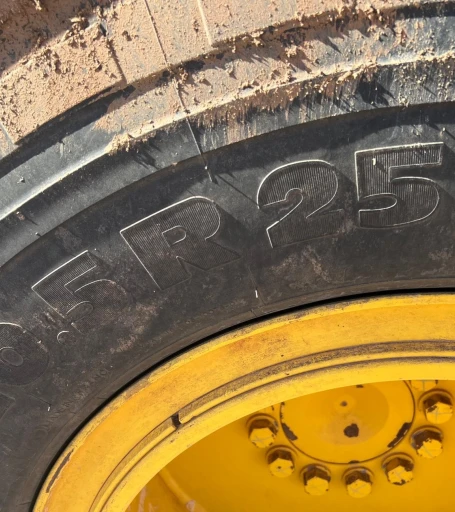 2016 Komatsu WA270-8 Wheel Loader WAttachments