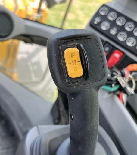 2020 Caterpillar 926M wheel loader