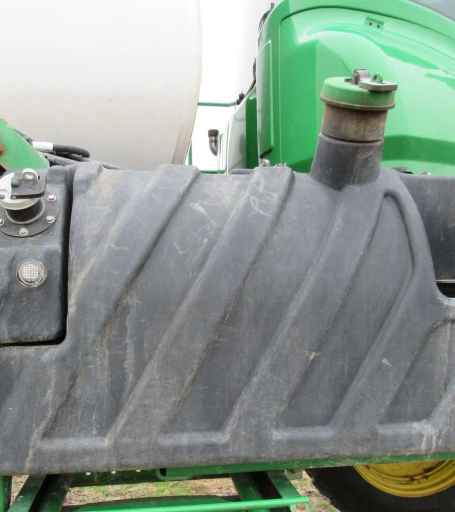 2014 John Deere R4038 self-propelled sprayer