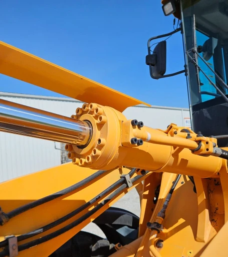 2015 Hyundai HL740XTD-9A Wheel Loader