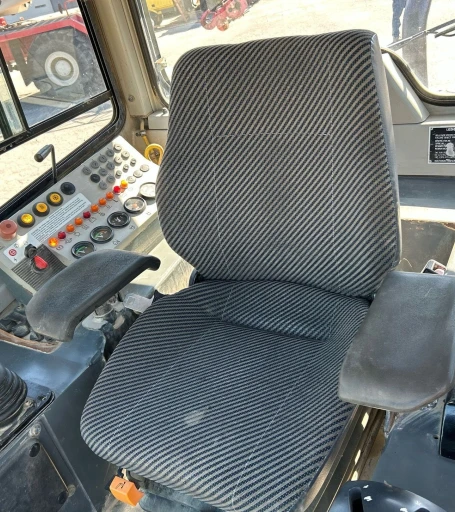 2012 John Deere 605C track loader