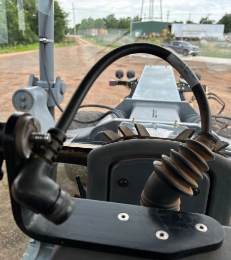 2013 John Deere 772GP motor grader