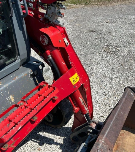 2016 Takeuchi TL12V2 tracked skid steer loader