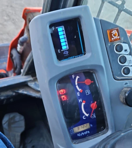 2022 Kubota SVL97-2 tracked skid steer loader